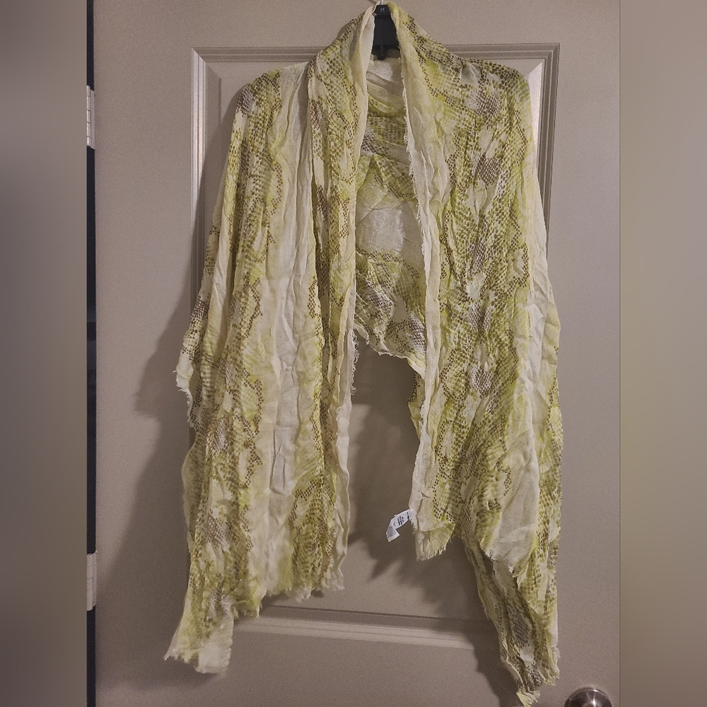 NWOT Old navy scarf